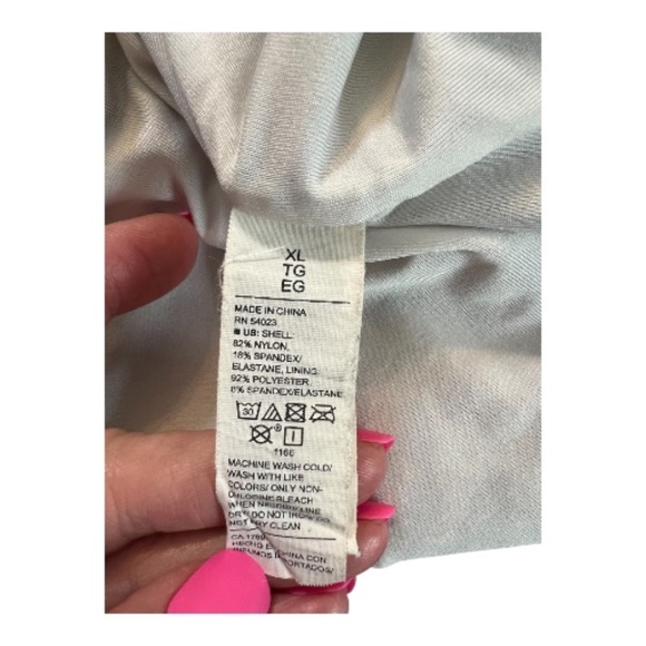 👙 EUC Women’s Swim Lot – 4 Items for $36! | Size XL - Picture 9 of 12